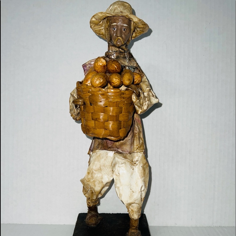 Vintage Mexican Folk Art Paper Mache Peasant Man Figurine Carrying Peanuts .12" - Picture 1 of 7